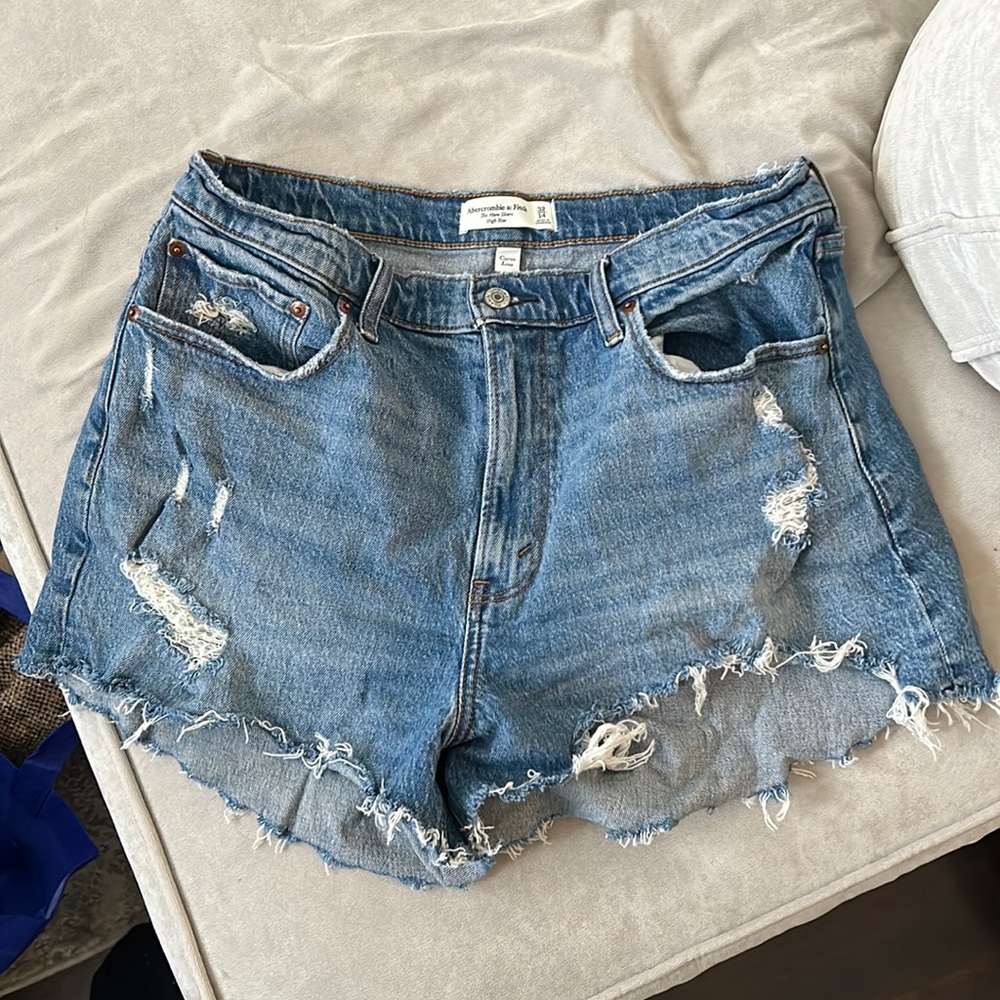 Denim jean shorts. Abercrombie & fitch